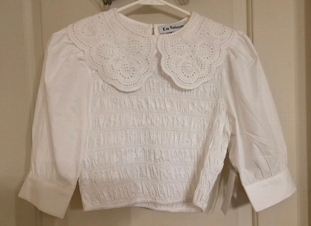 En Saison ruched lace crop top